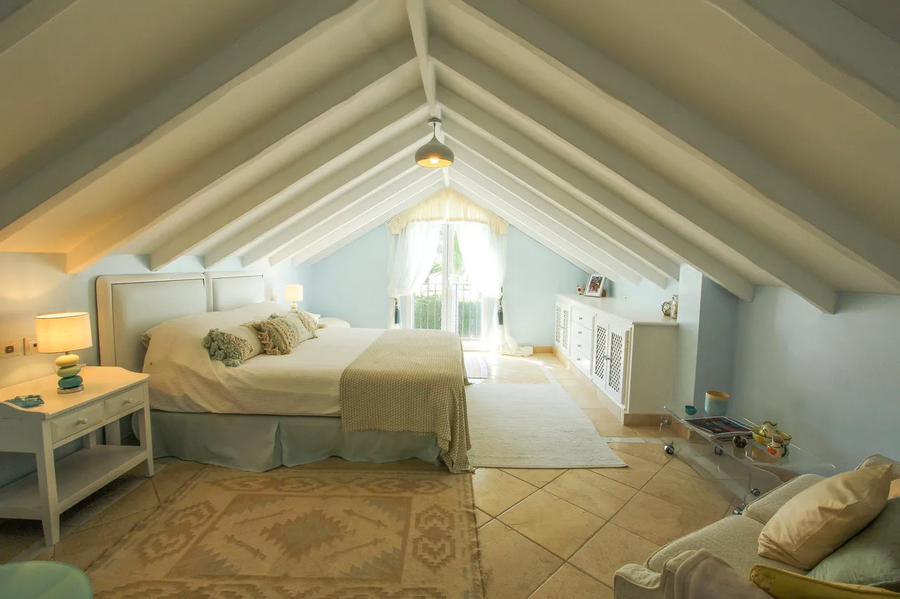 Buy Sotogrande Costa villa with 7 bedrooms