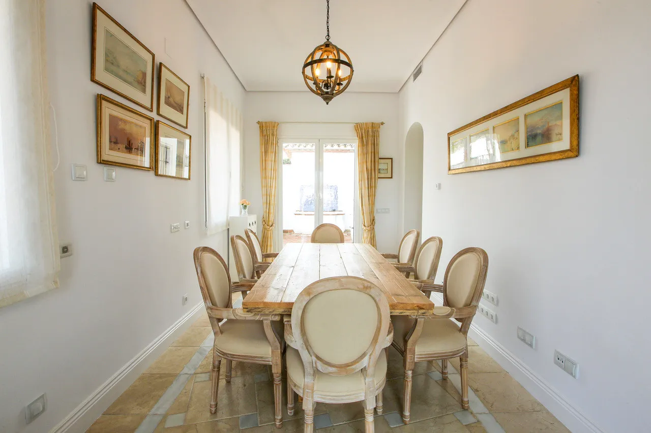 Buy Sotogrande Costa villa with 7 bedrooms