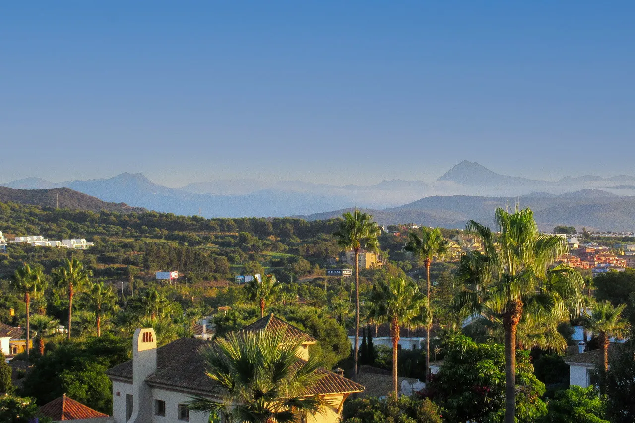 Buy Sotogrande Costa villa with 7 bedrooms