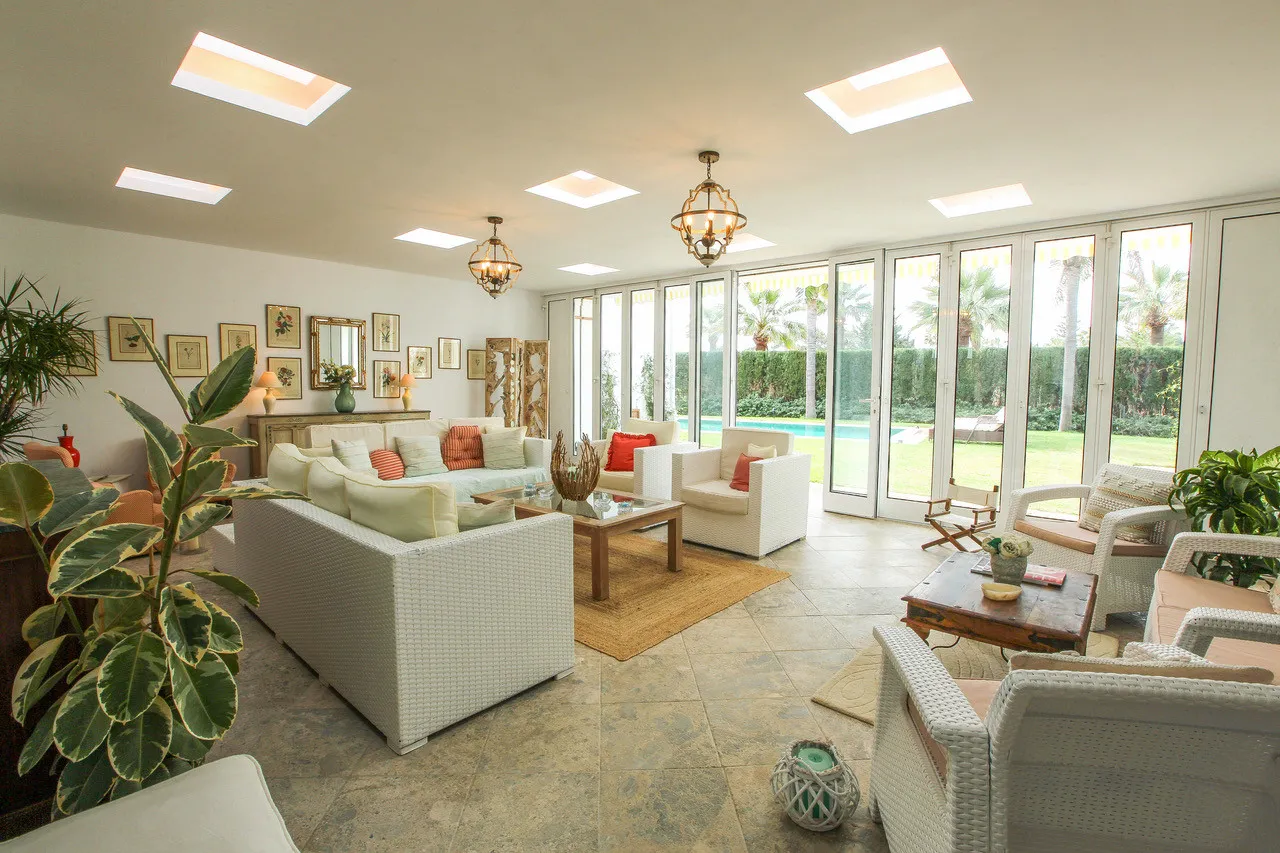 Buy Sotogrande Costa villa with 7 bedrooms