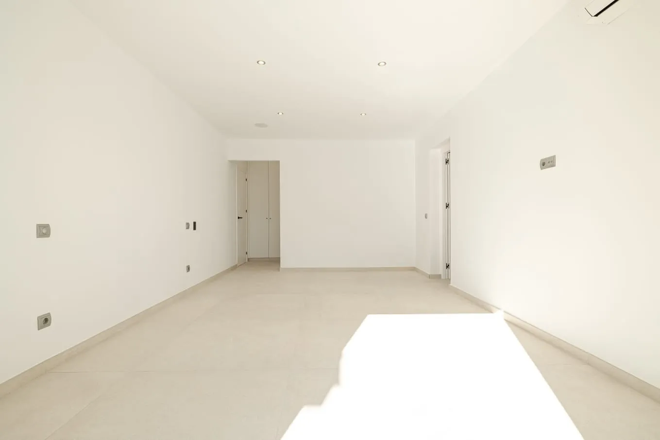Estepona, villa a la venta