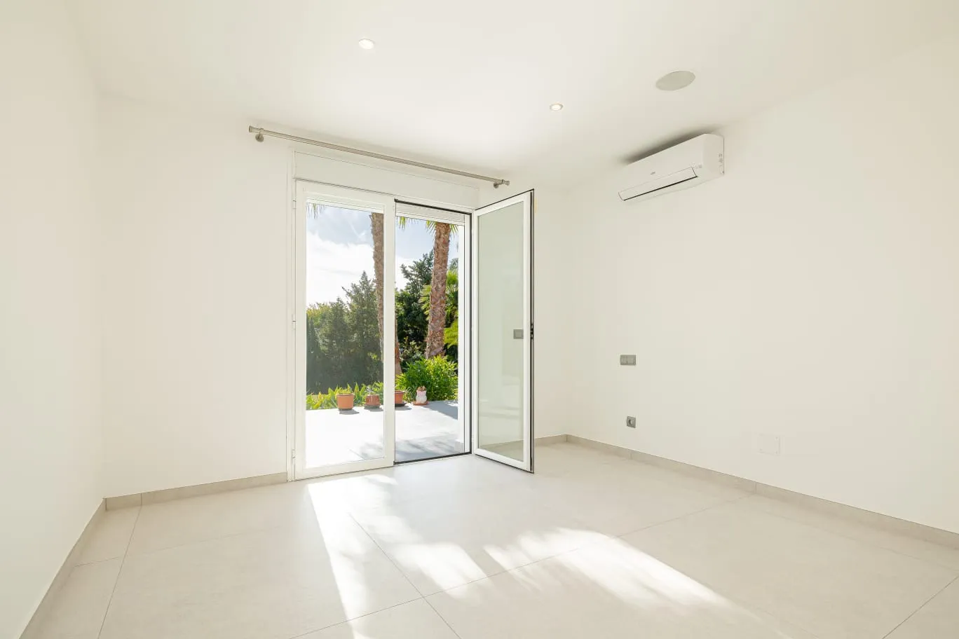 Estepona, villa a la venta