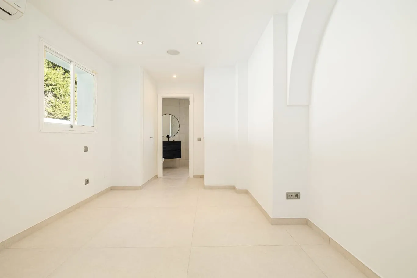 Estepona, villa a la venta