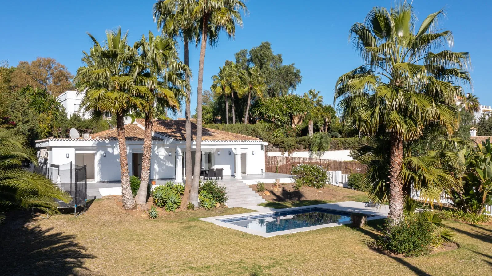 Estepona, villa a la venta