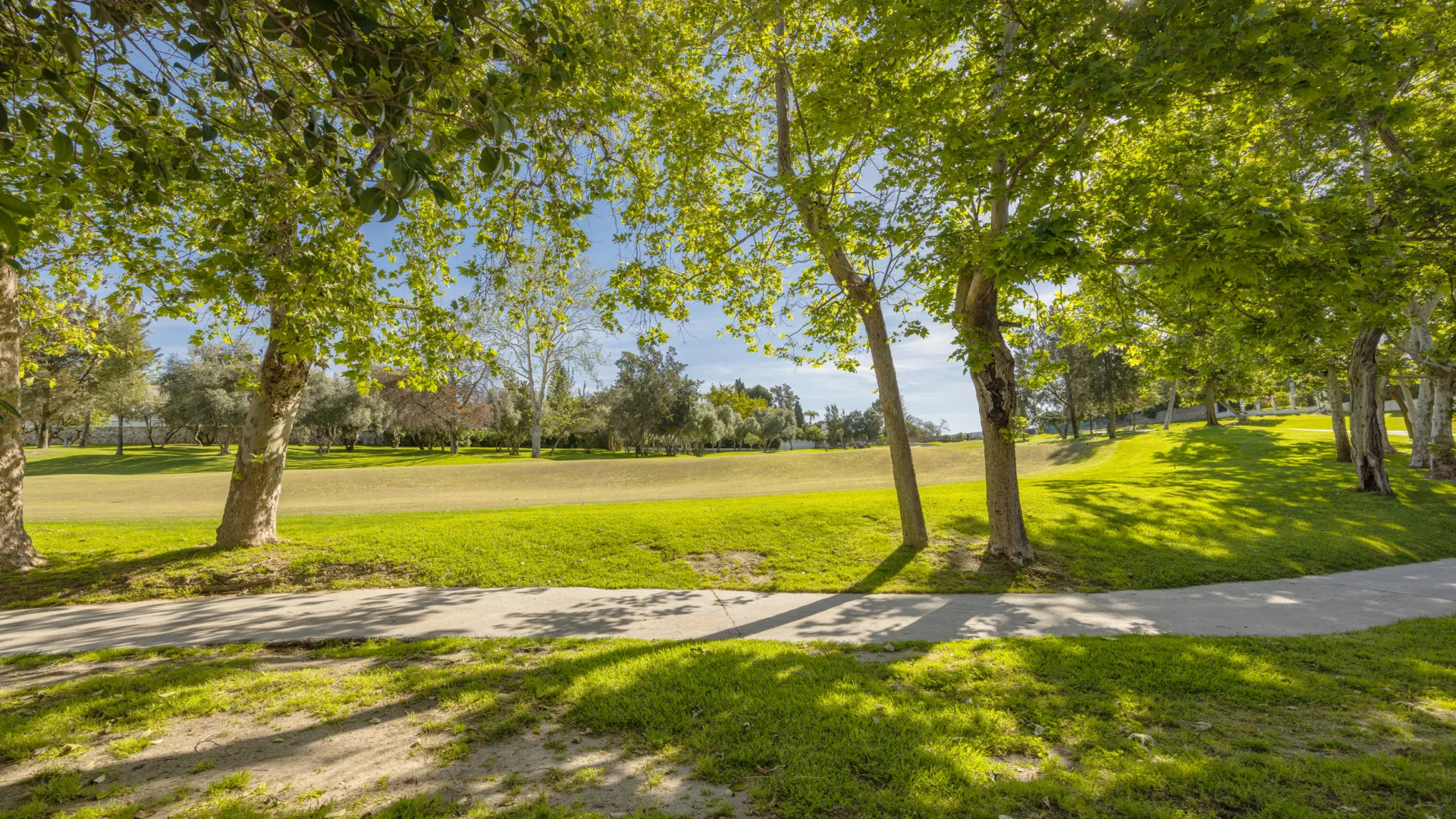 Villa en venta en Guadalmina Alta con 3 dormitorios