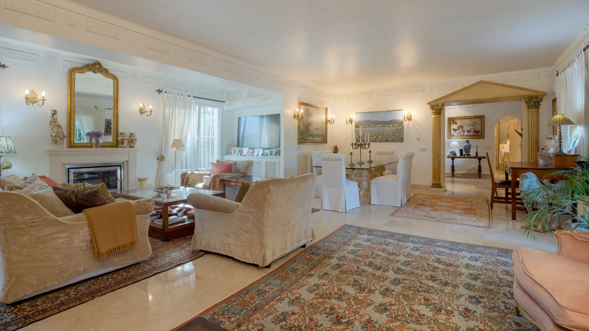 Villa en venta en Guadalmina Alta con 3 dormitorios