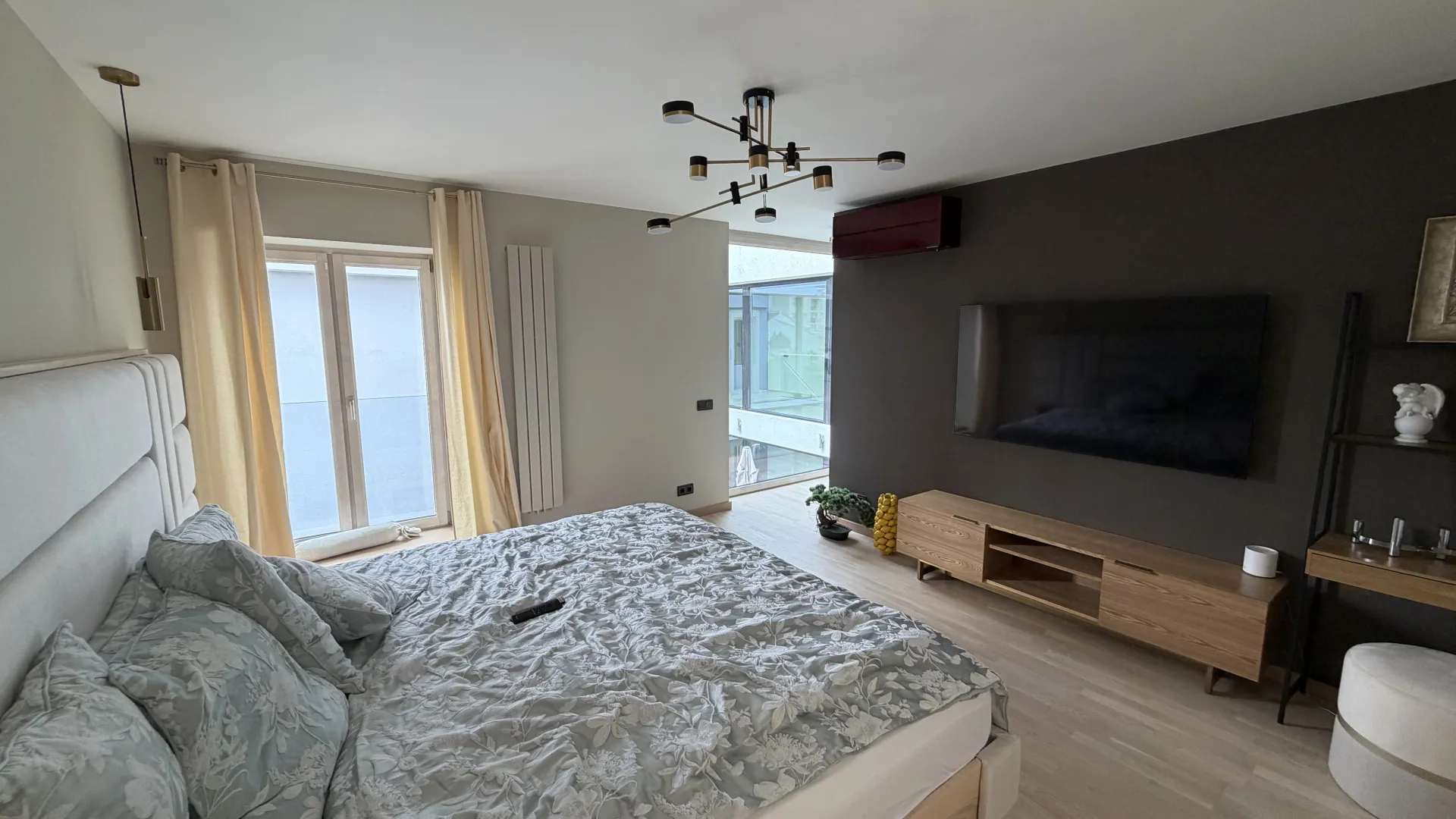 Comprar villa de 5 dormitorios en Benalmadena Costa