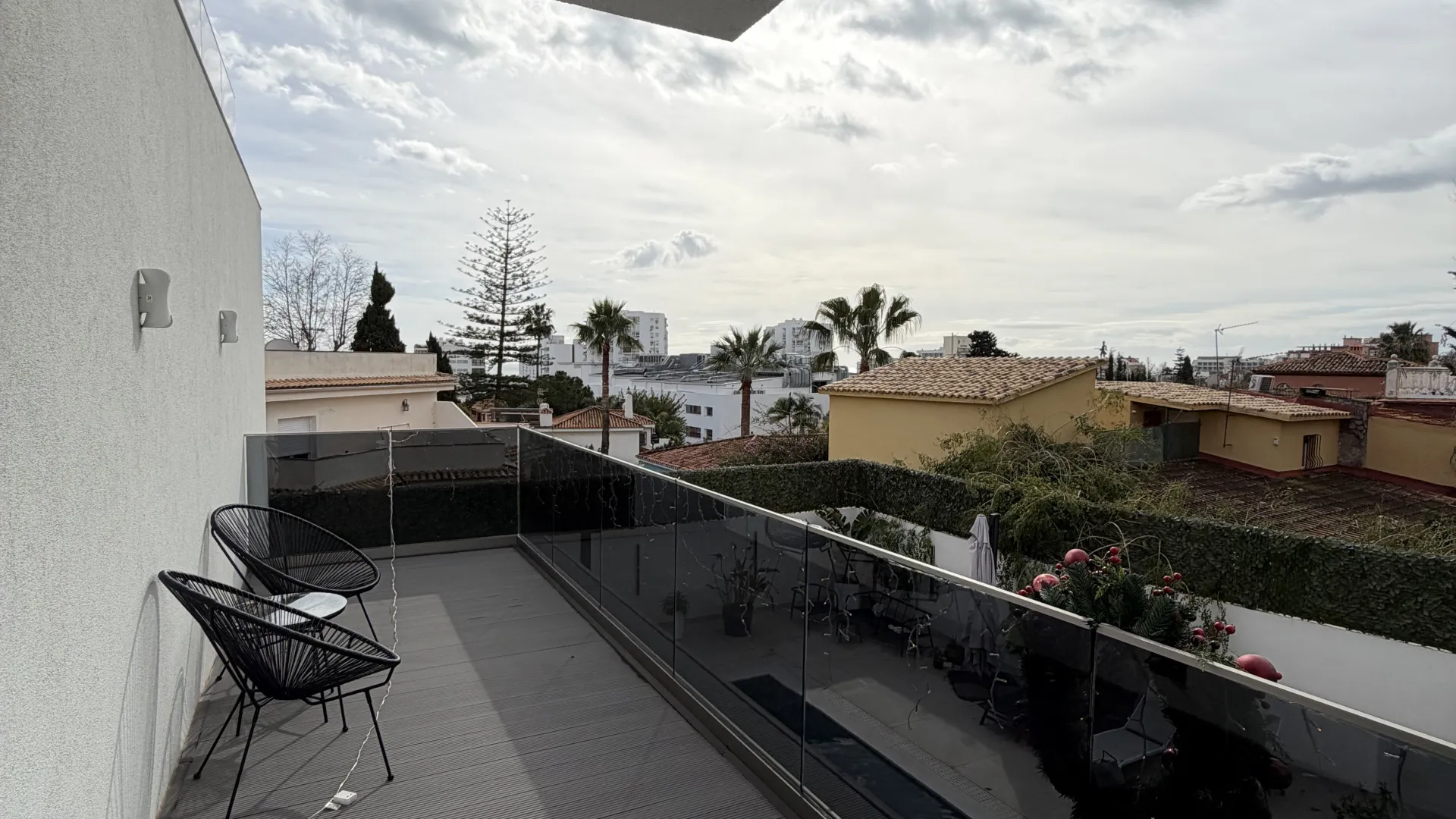 Comprar villa de 5 dormitorios en Benalmadena Costa