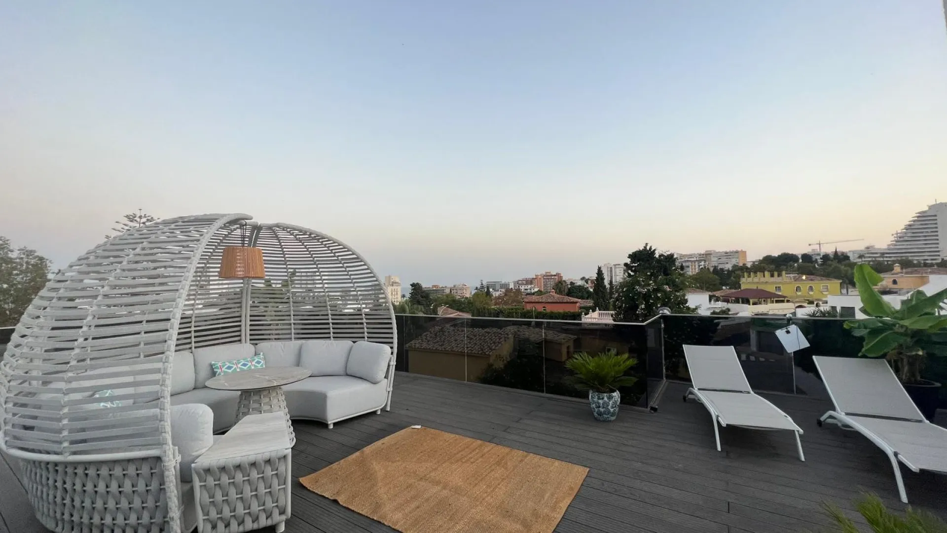 Comprar villa de 5 dormitorios en Benalmadena Costa