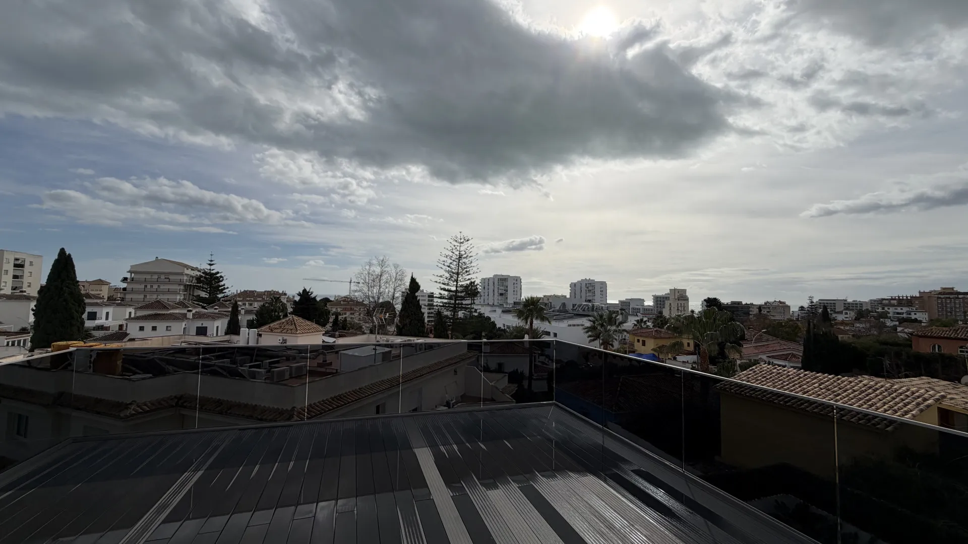 Comprar villa de 5 dormitorios en Benalmadena Costa