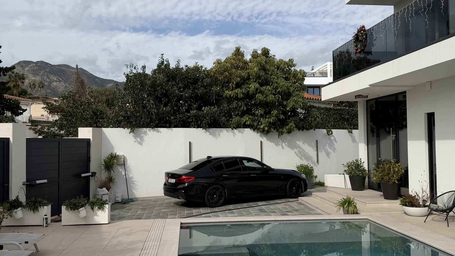 Comprar villa de 5 dormitorios en Benalmadena Costa