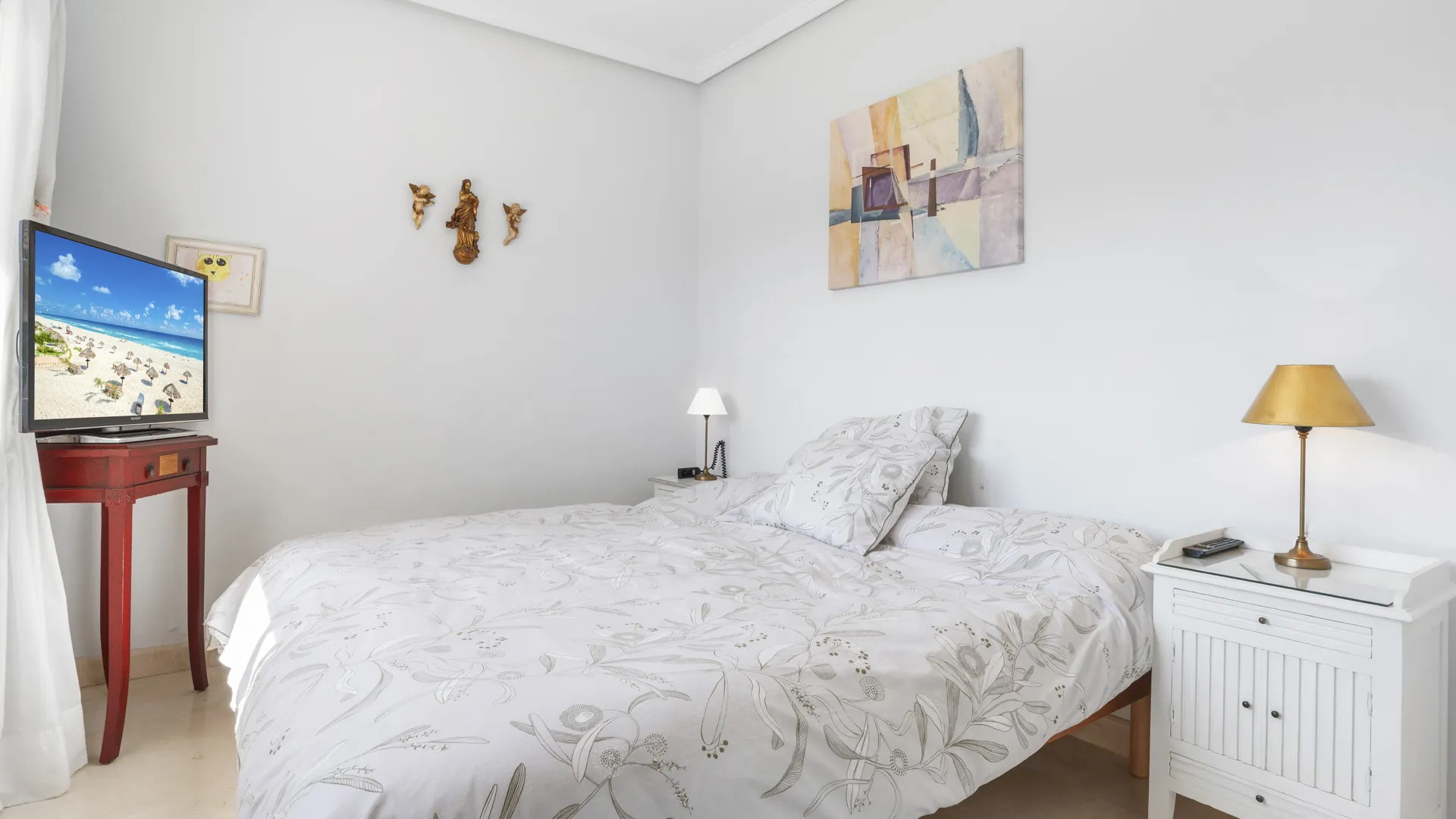 For sale villa in Altos del Paraiso with 6 bedrooms