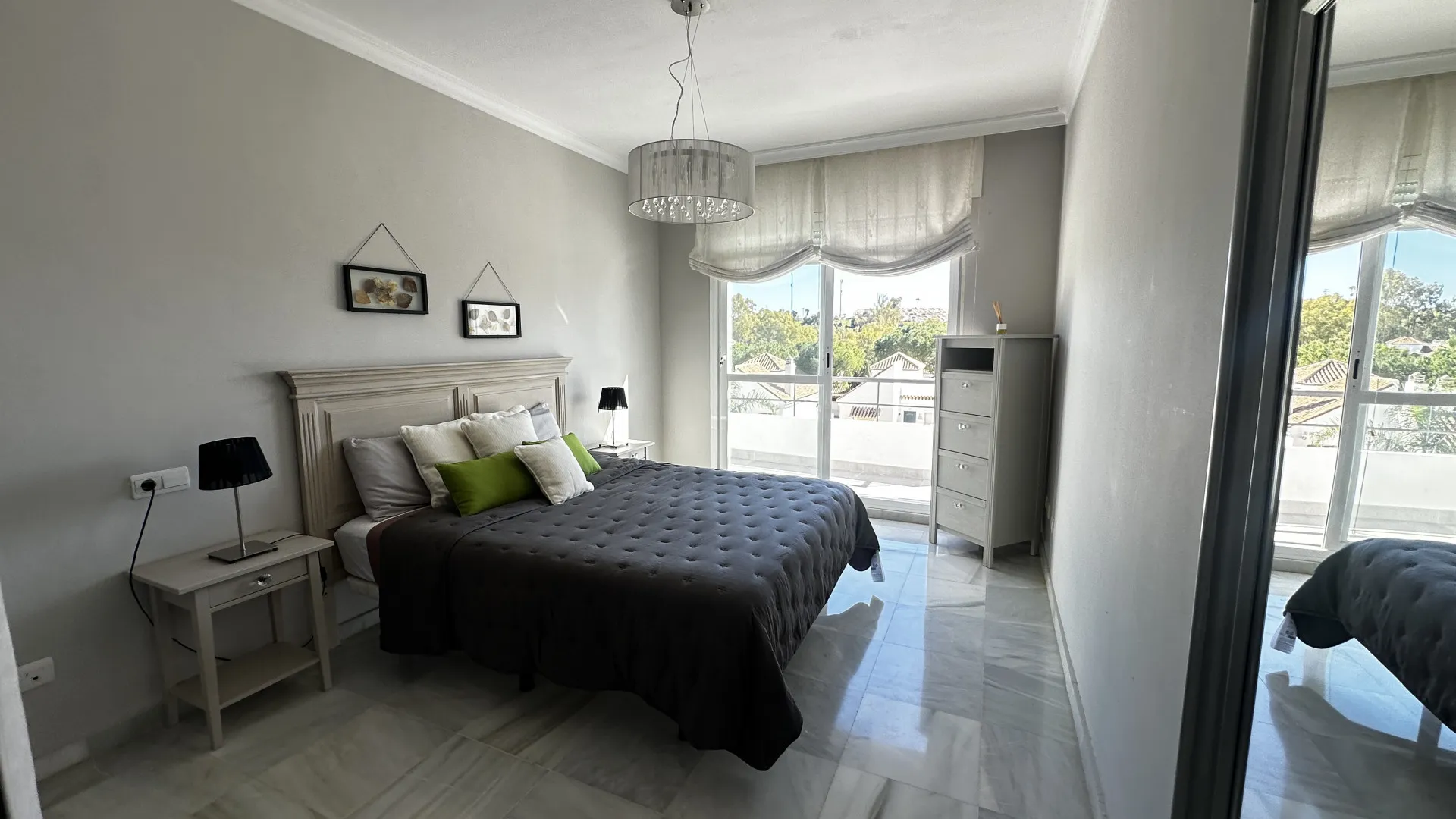 For sale Señorio de Gonzaga 2 bedrooms apartment