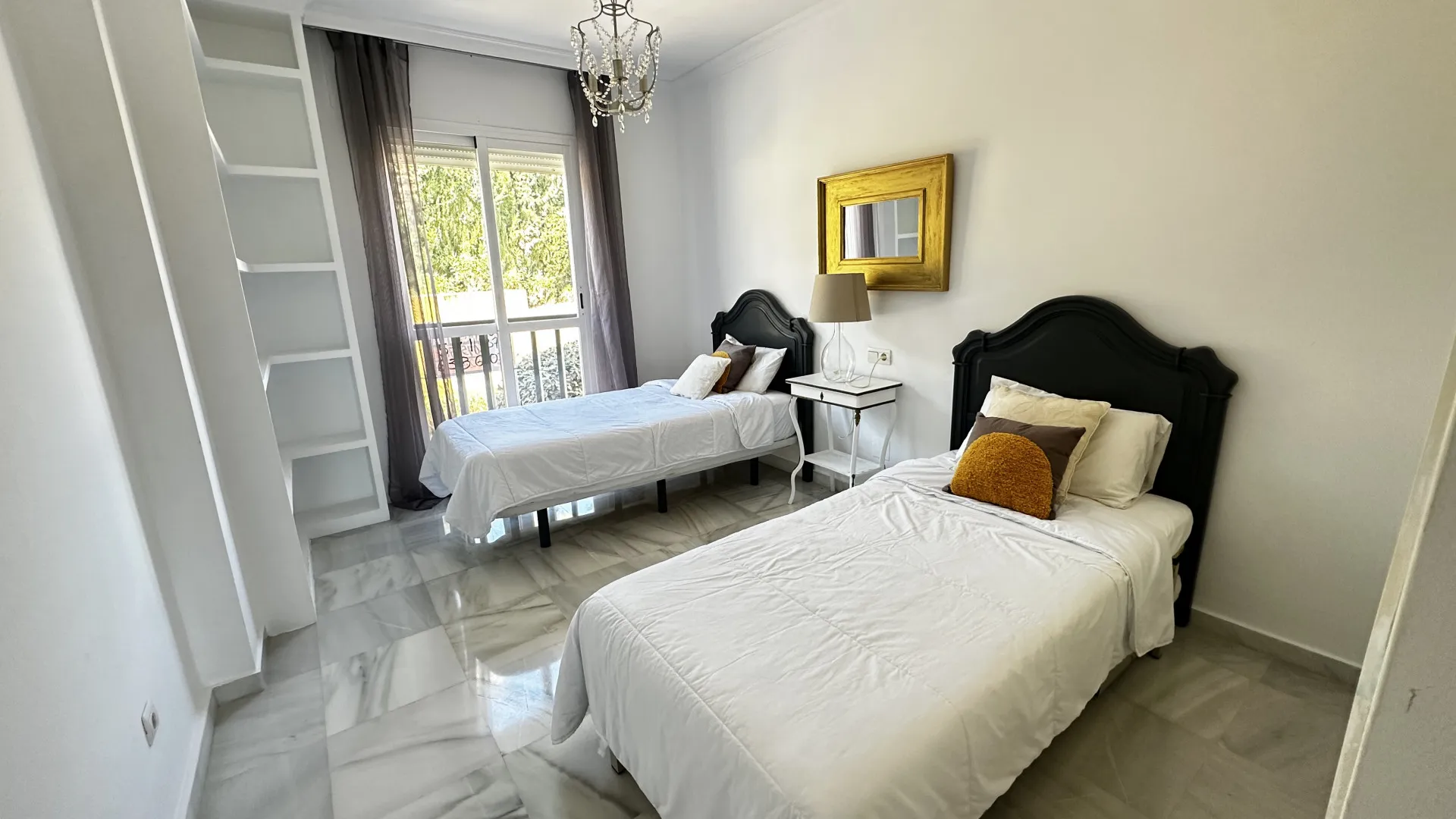 For sale Señorio de Gonzaga 2 bedrooms apartment