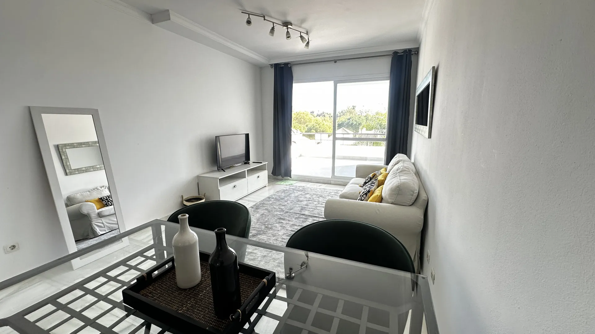 For sale Señorio de Gonzaga 2 bedrooms apartment
