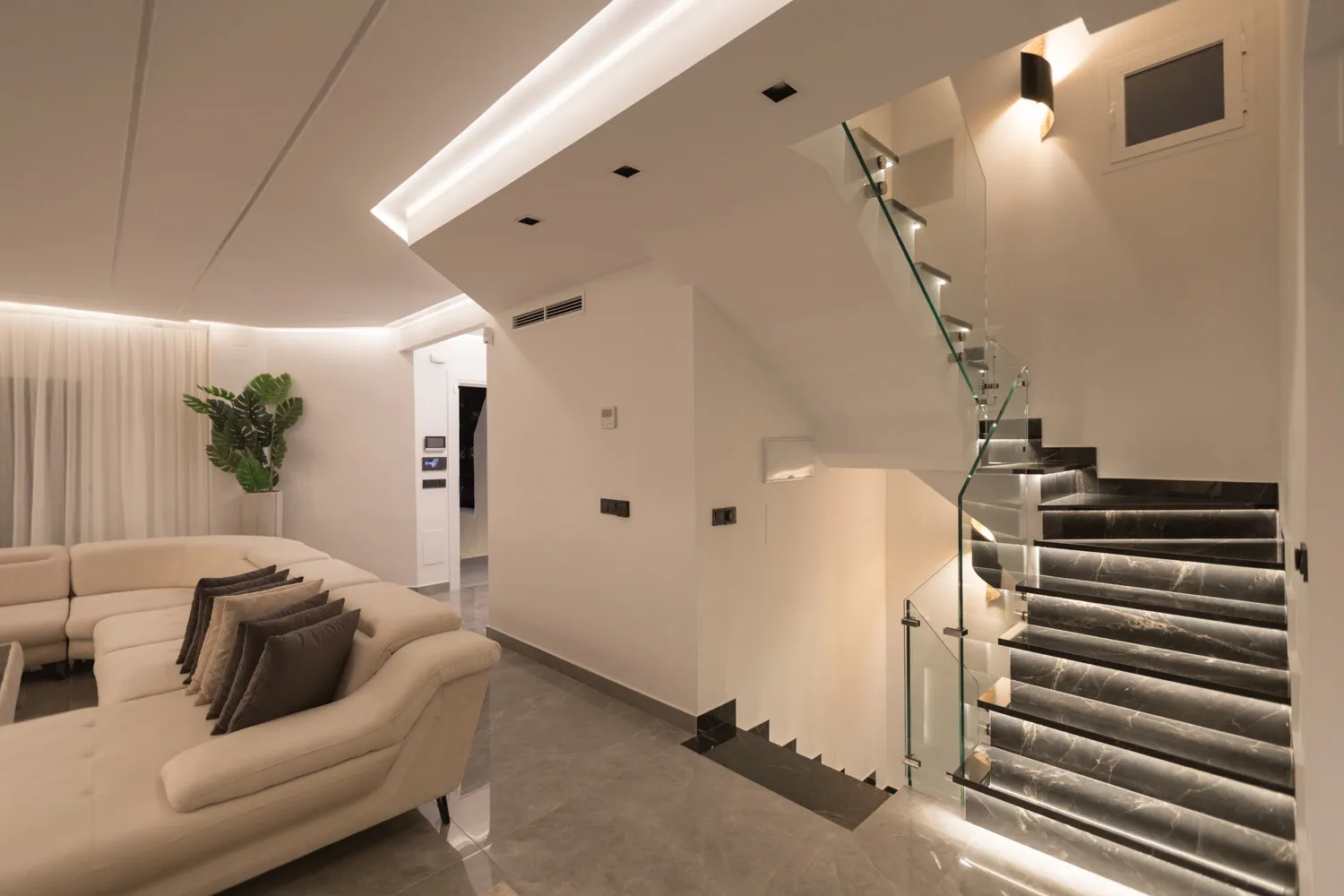 Los Naranjos town house for sale