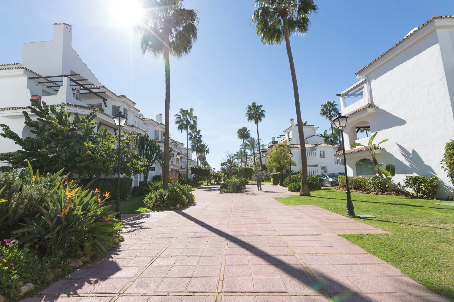 Los Naranjos town house for sale