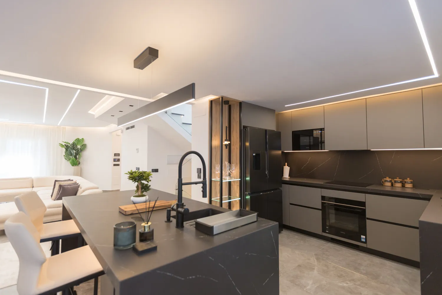 Los Naranjos town house for sale