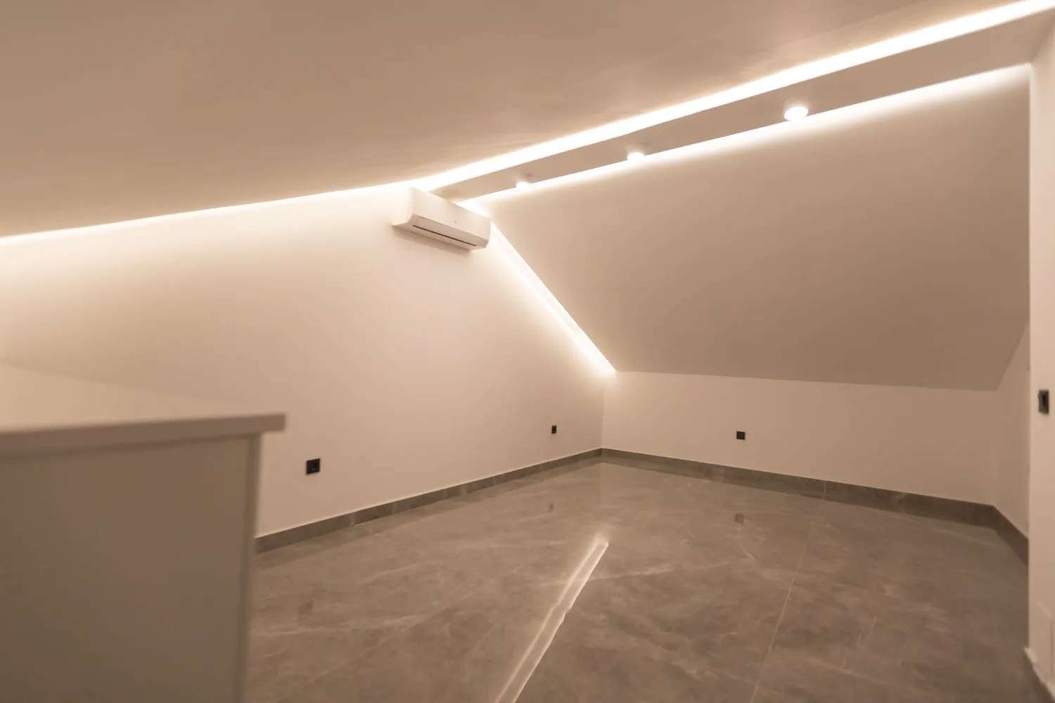 Los Naranjos town house for sale