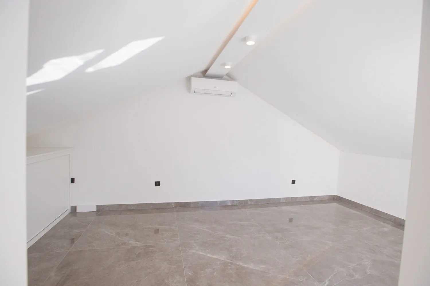Los Naranjos town house for sale