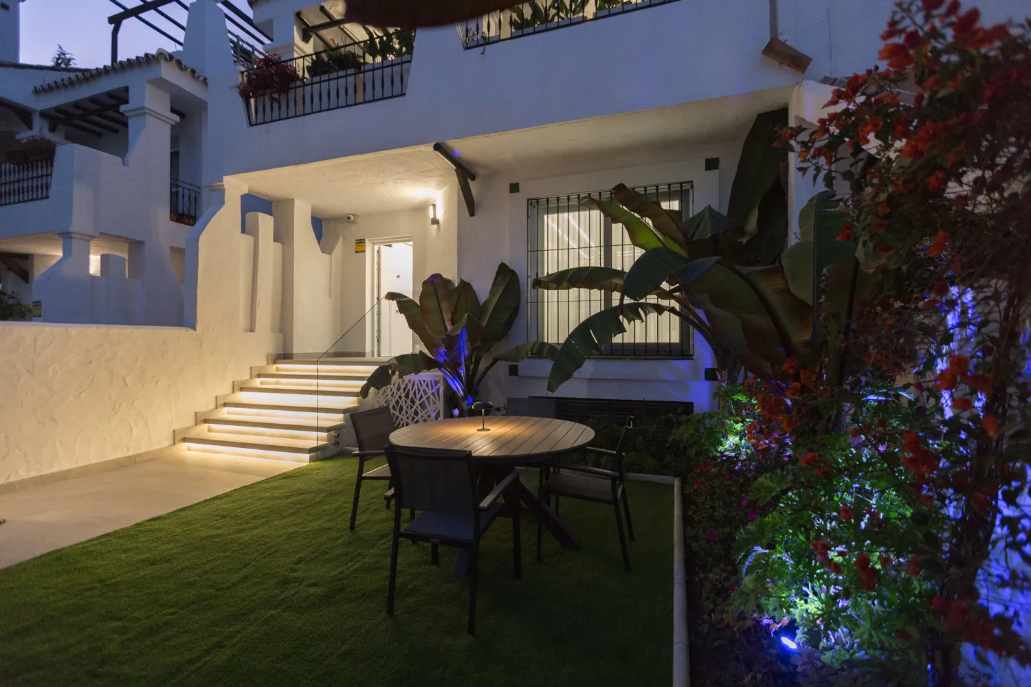 Los Naranjos town house for sale