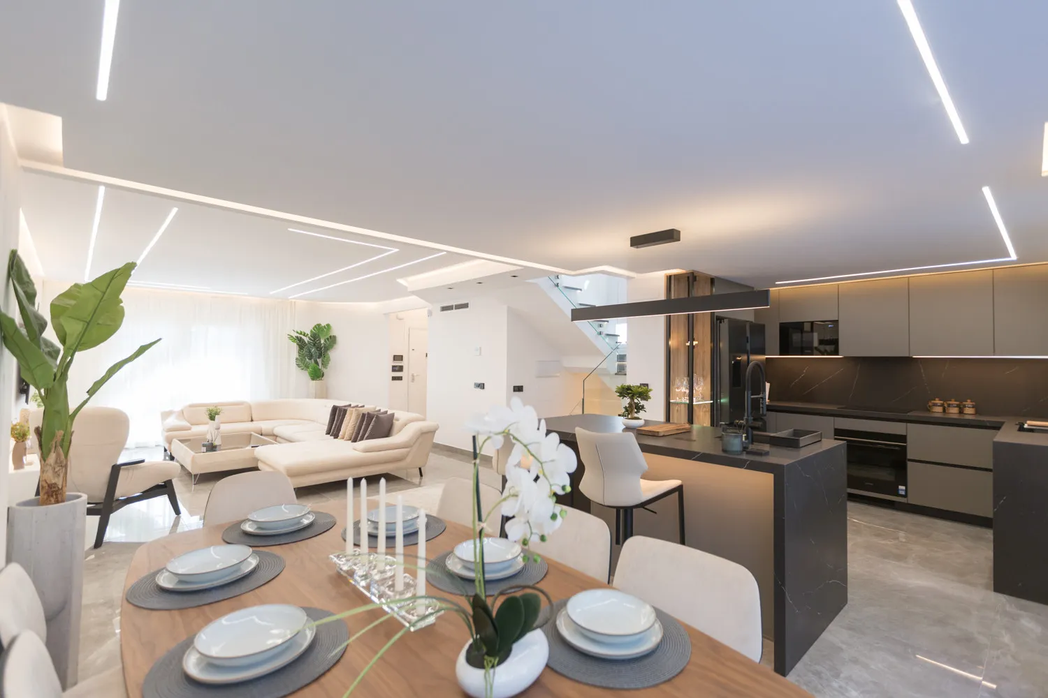 Los Naranjos town house for sale