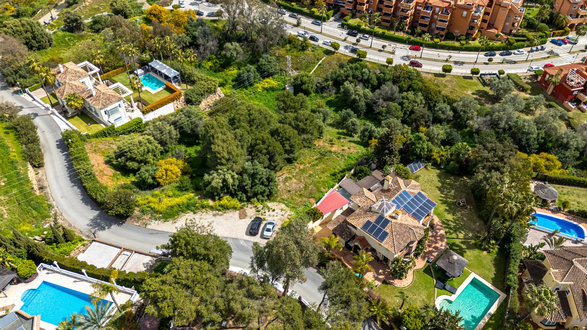 Plot in Hacienda las Chapas for sale