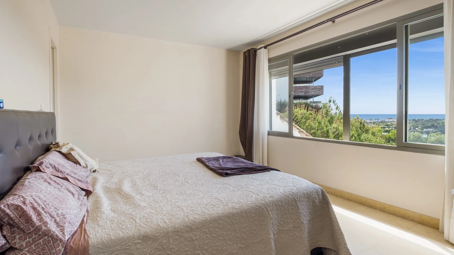 Atico duplex con 3 dormitorios en venta en Los Flamingos Golf