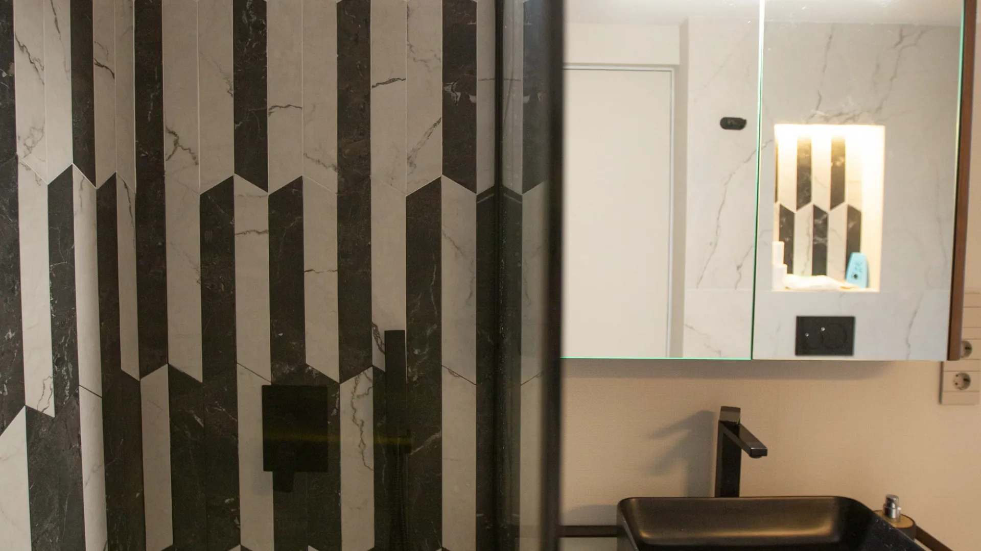 Buy Los Naranjos de Marbella 3 bedrooms ground floor apartment