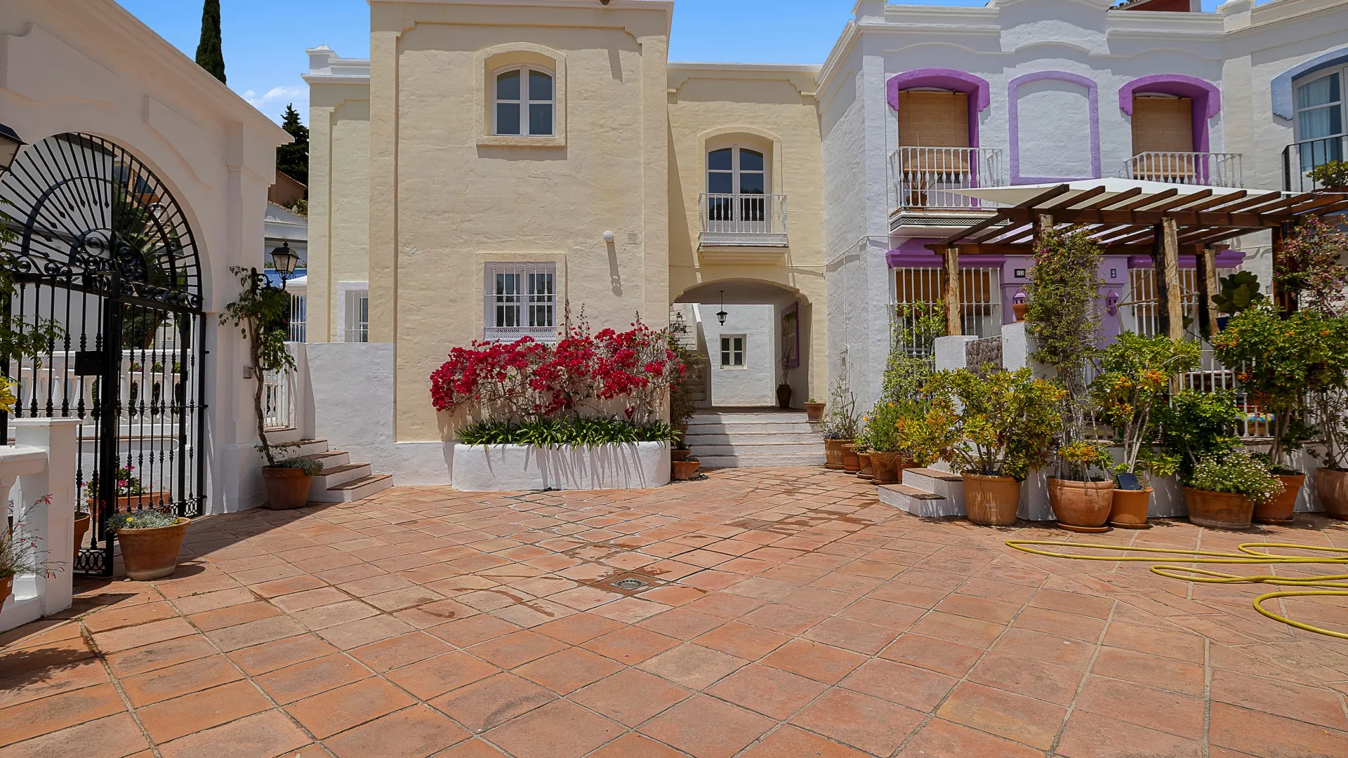 3 bedrooms Benahavis town house for sale