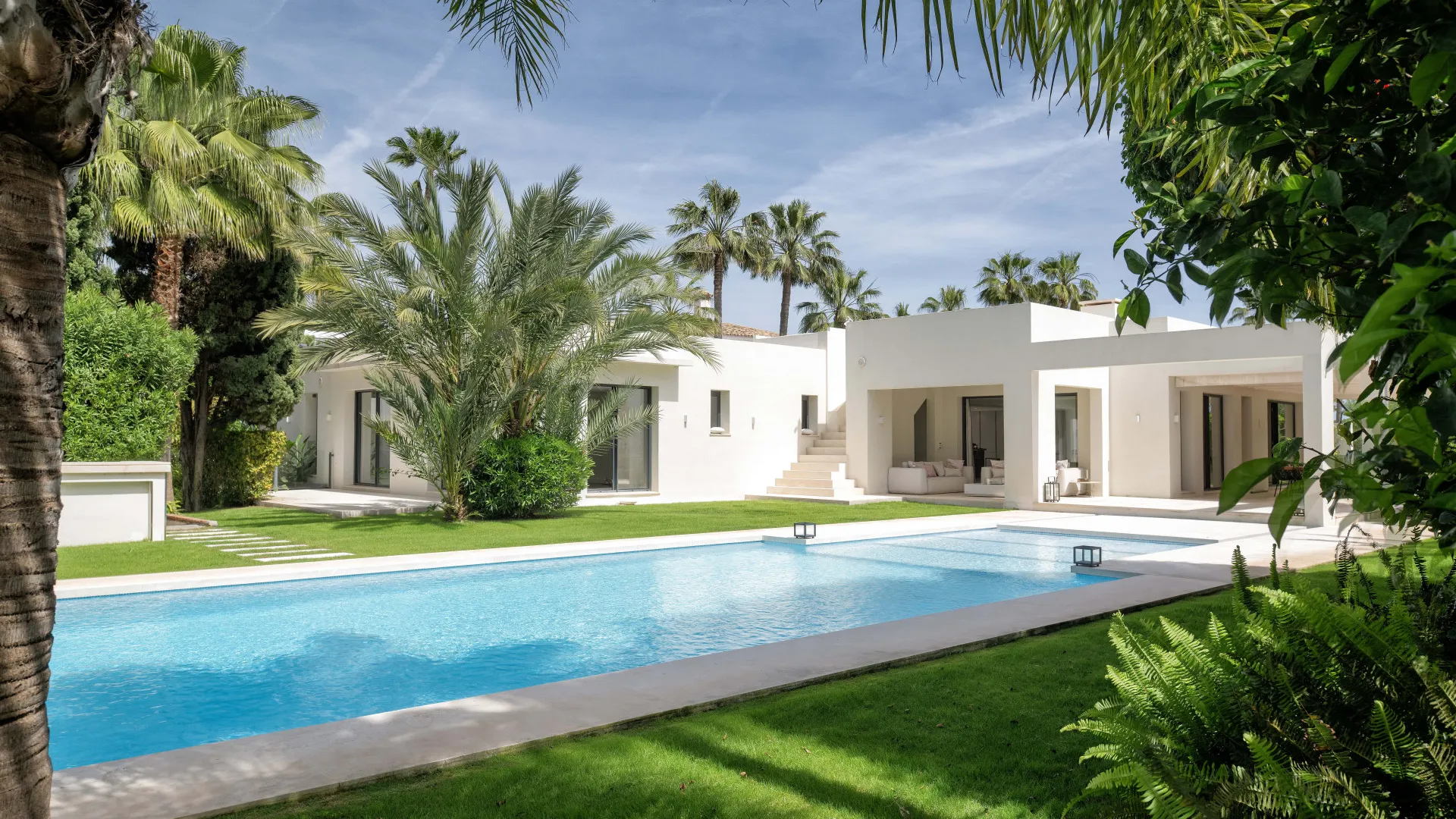 For sale Marbesa 5 bedrooms villa