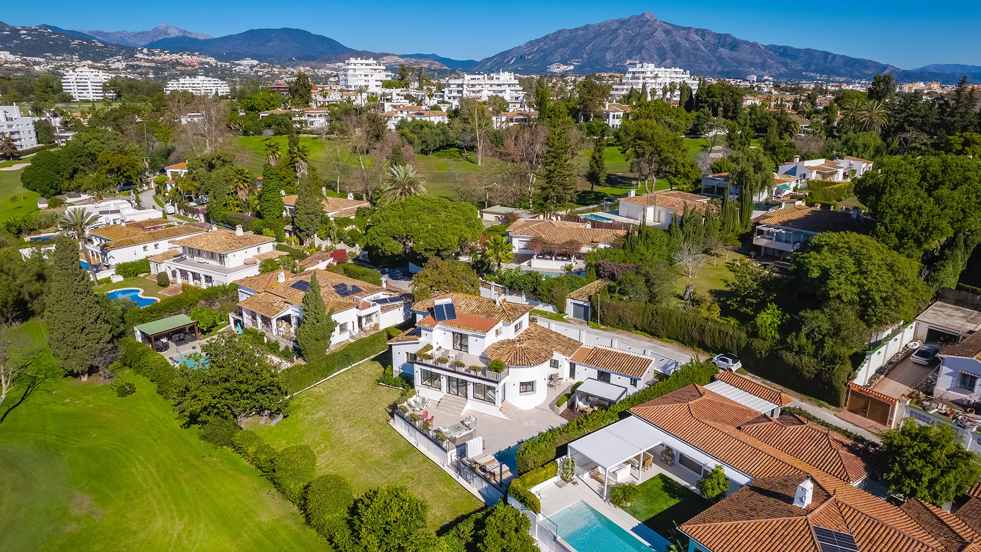Guadalmina Alta, villa de 4 dormitorios a la venta