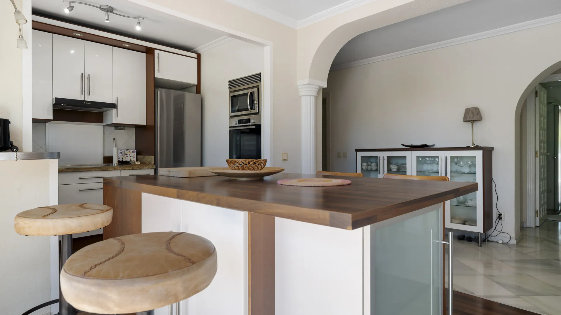 Nueva Andalucia, villa con 5 dormitorios en venta