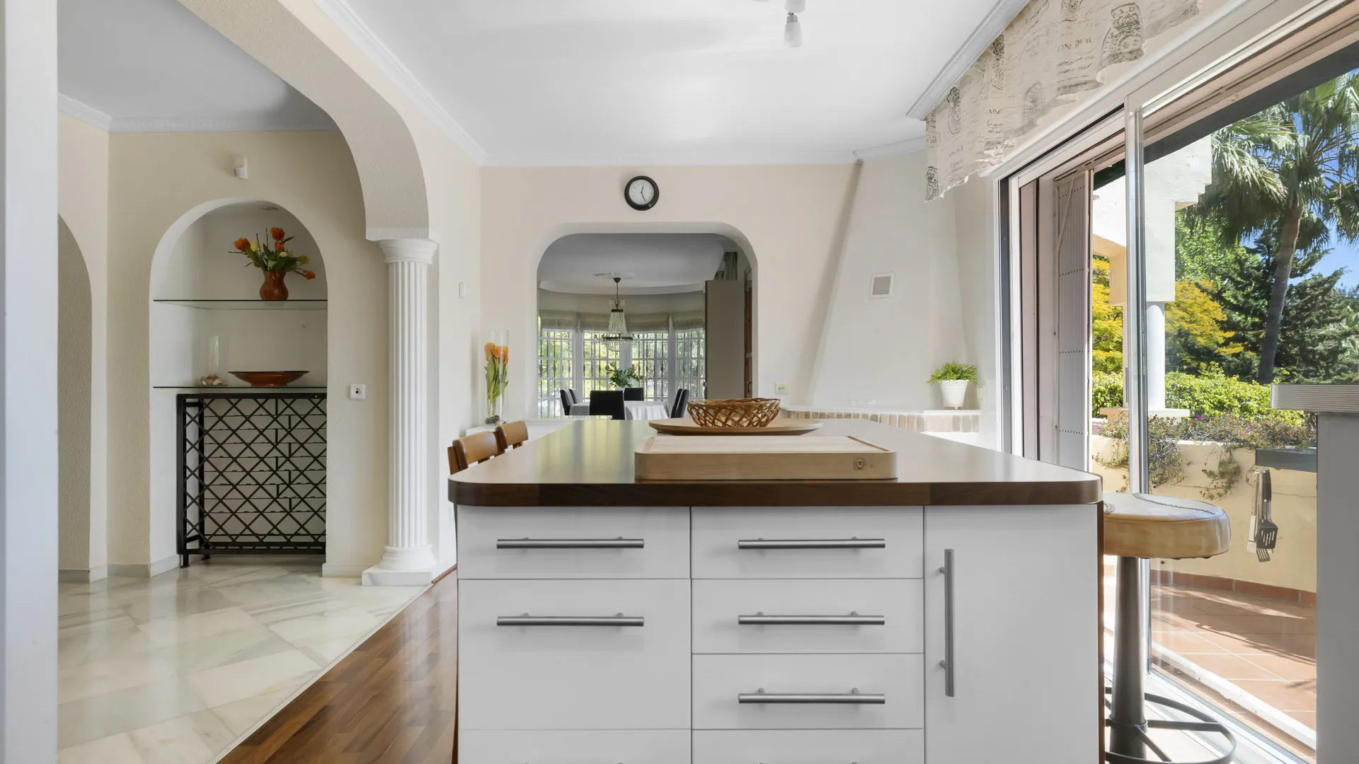 Nueva Andalucia, villa con 5 dormitorios en venta