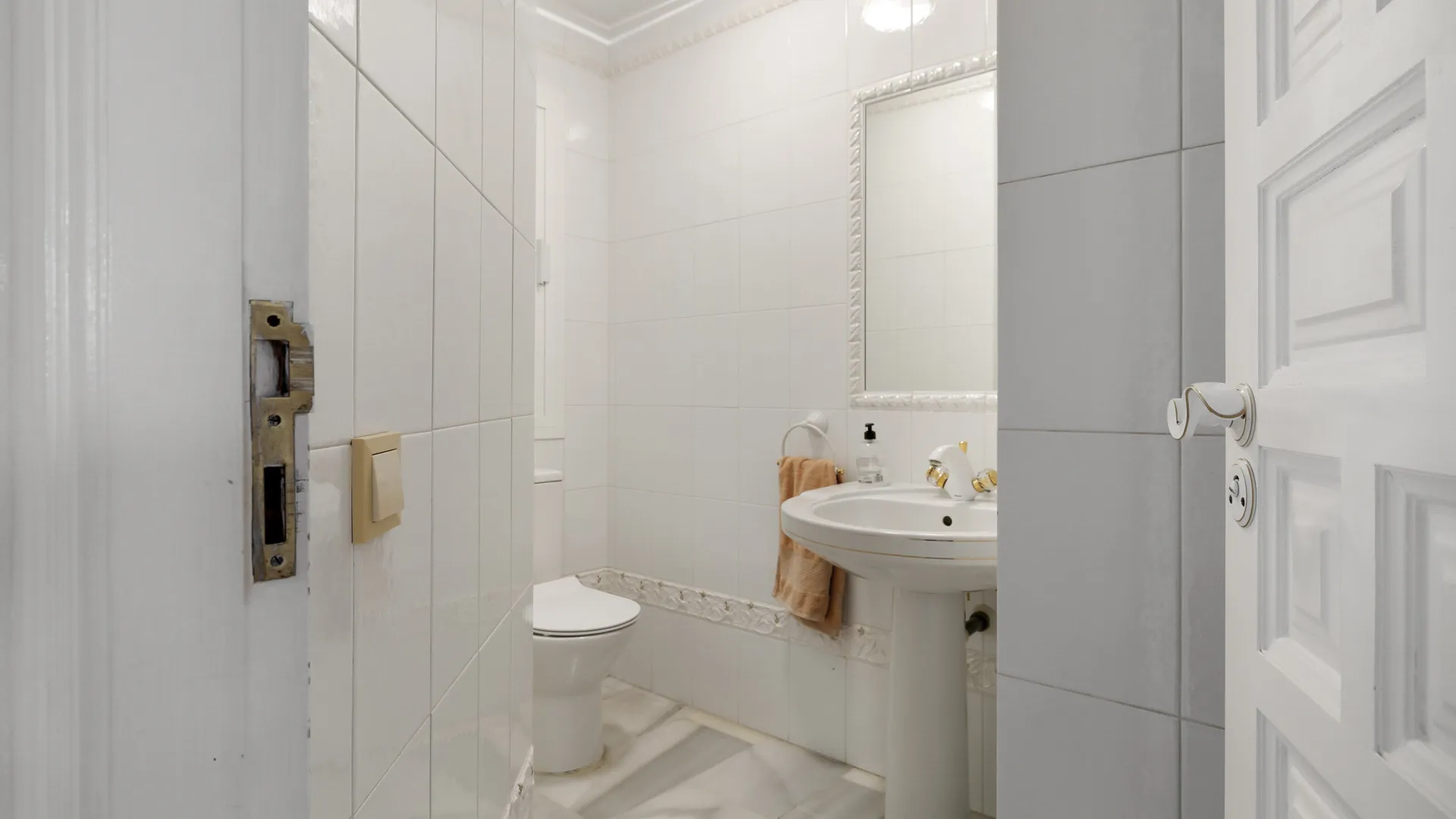 Nueva Andalucia, villa con 5 dormitorios en venta