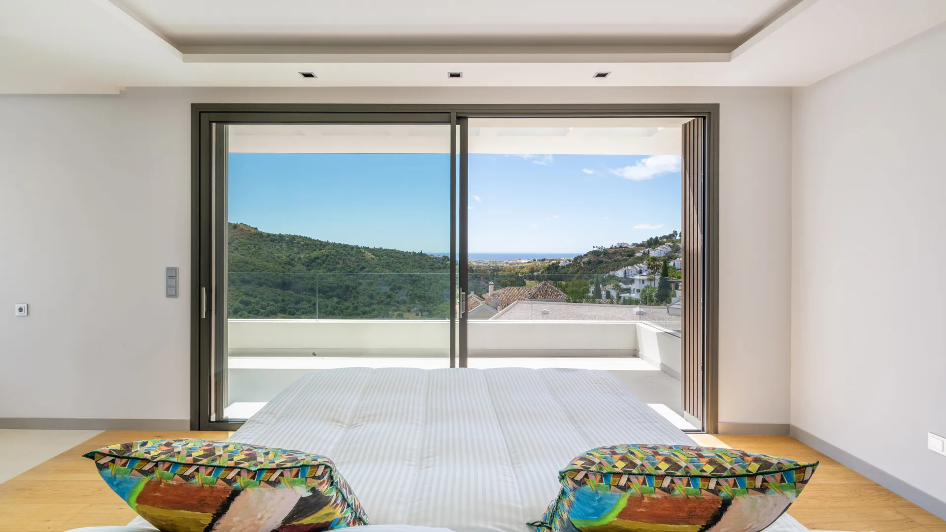 Comprar villa de 6 dormitorios en Lomas de La Quinta