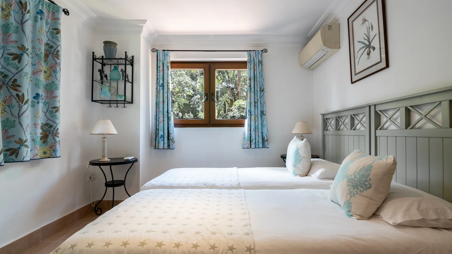 For sale villa in Valderrama Golf