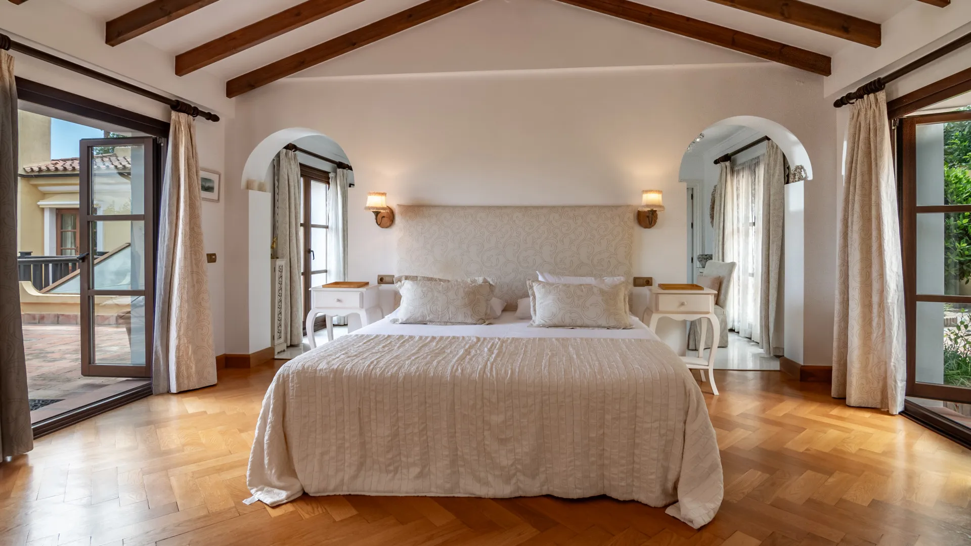 For sale villa in Valderrama Golf