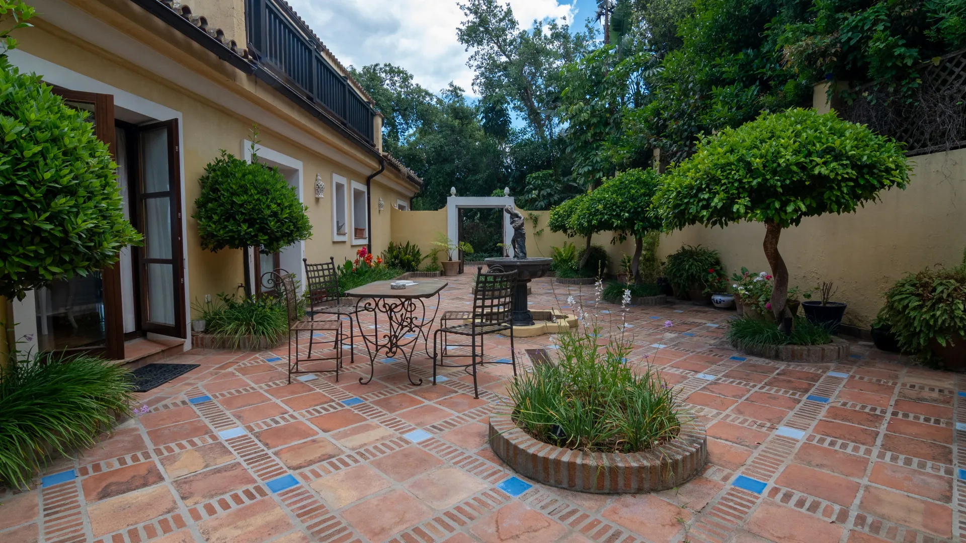 For sale villa in Valderrama Golf