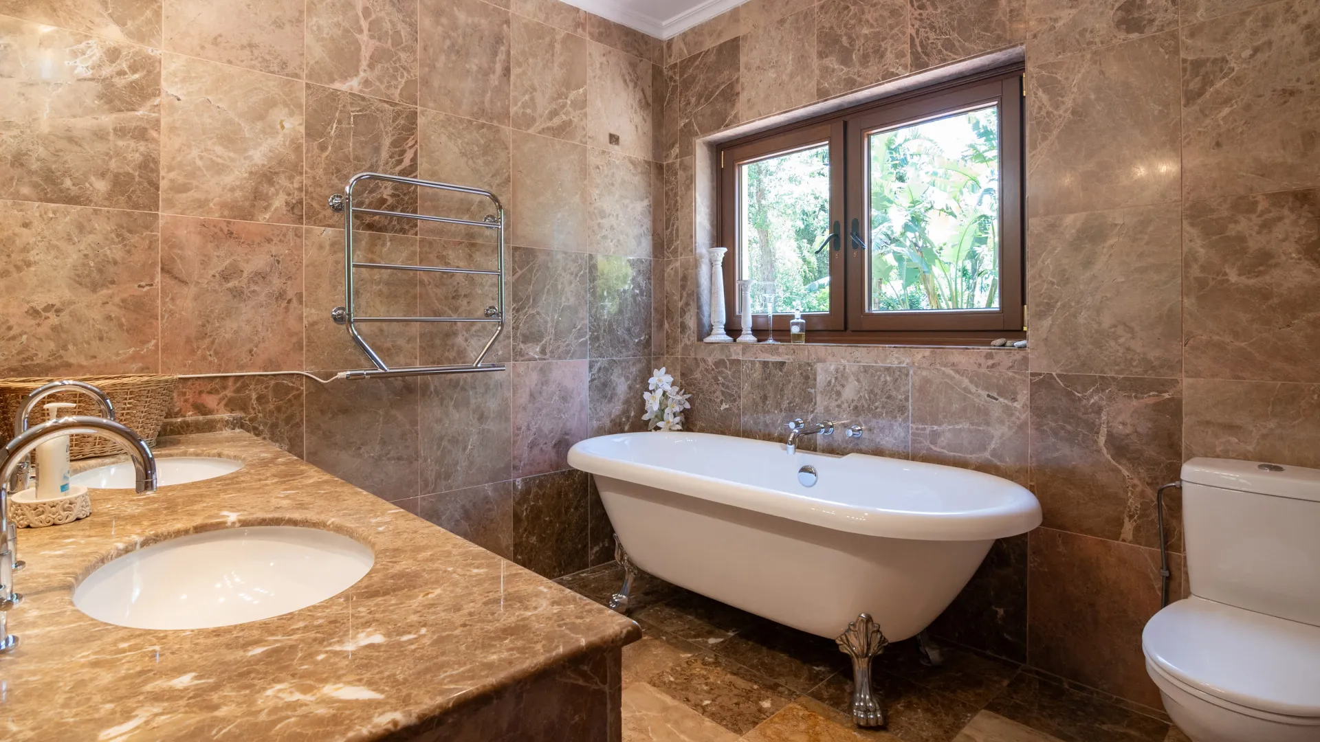 For sale villa in Valderrama Golf