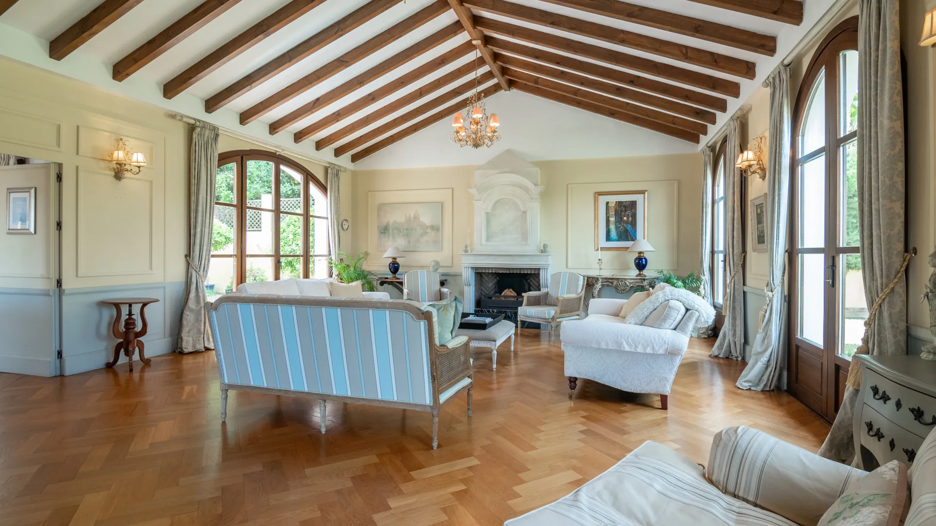 For sale villa in Valderrama Golf