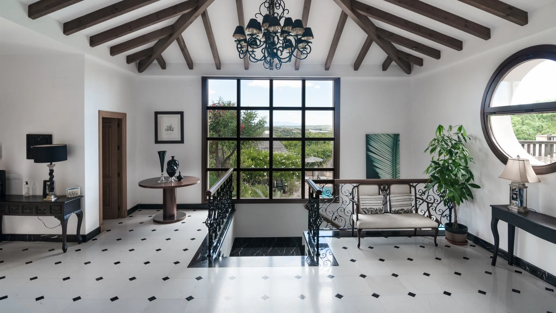 For sale villa in Valderrama Golf