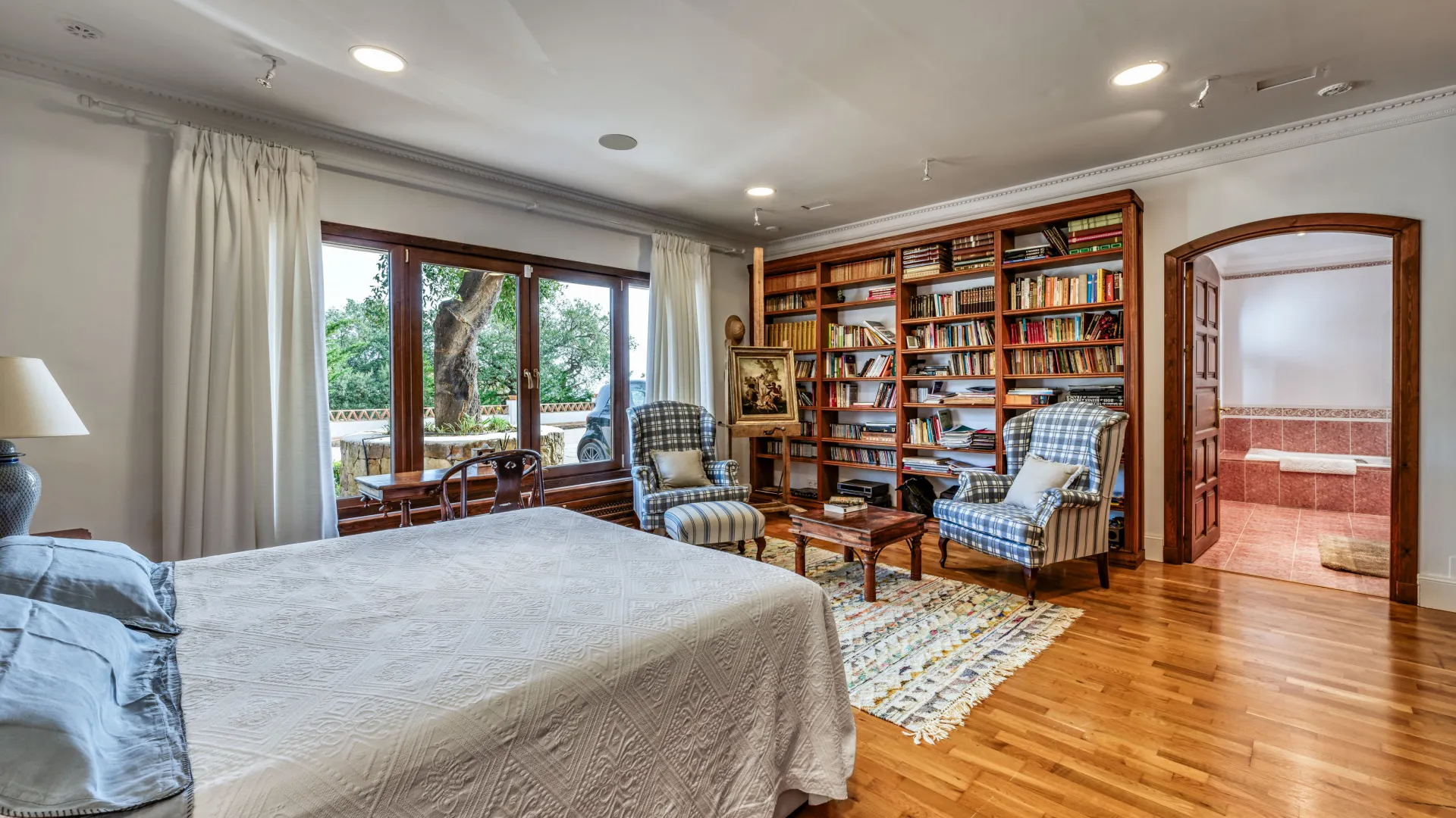 For sale finca in La Mairena with 7 bedrooms