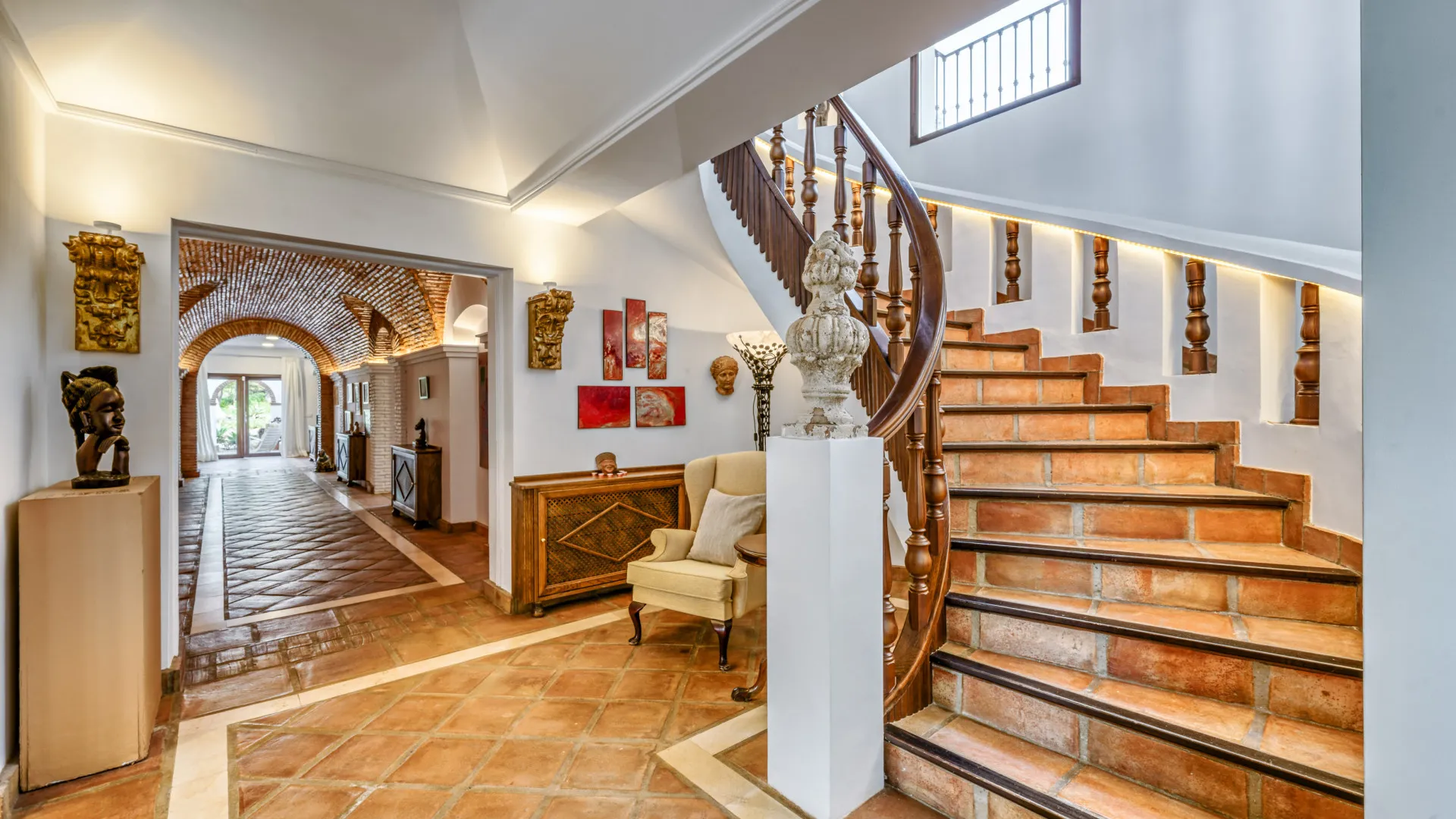 For sale finca in La Mairena with 7 bedrooms