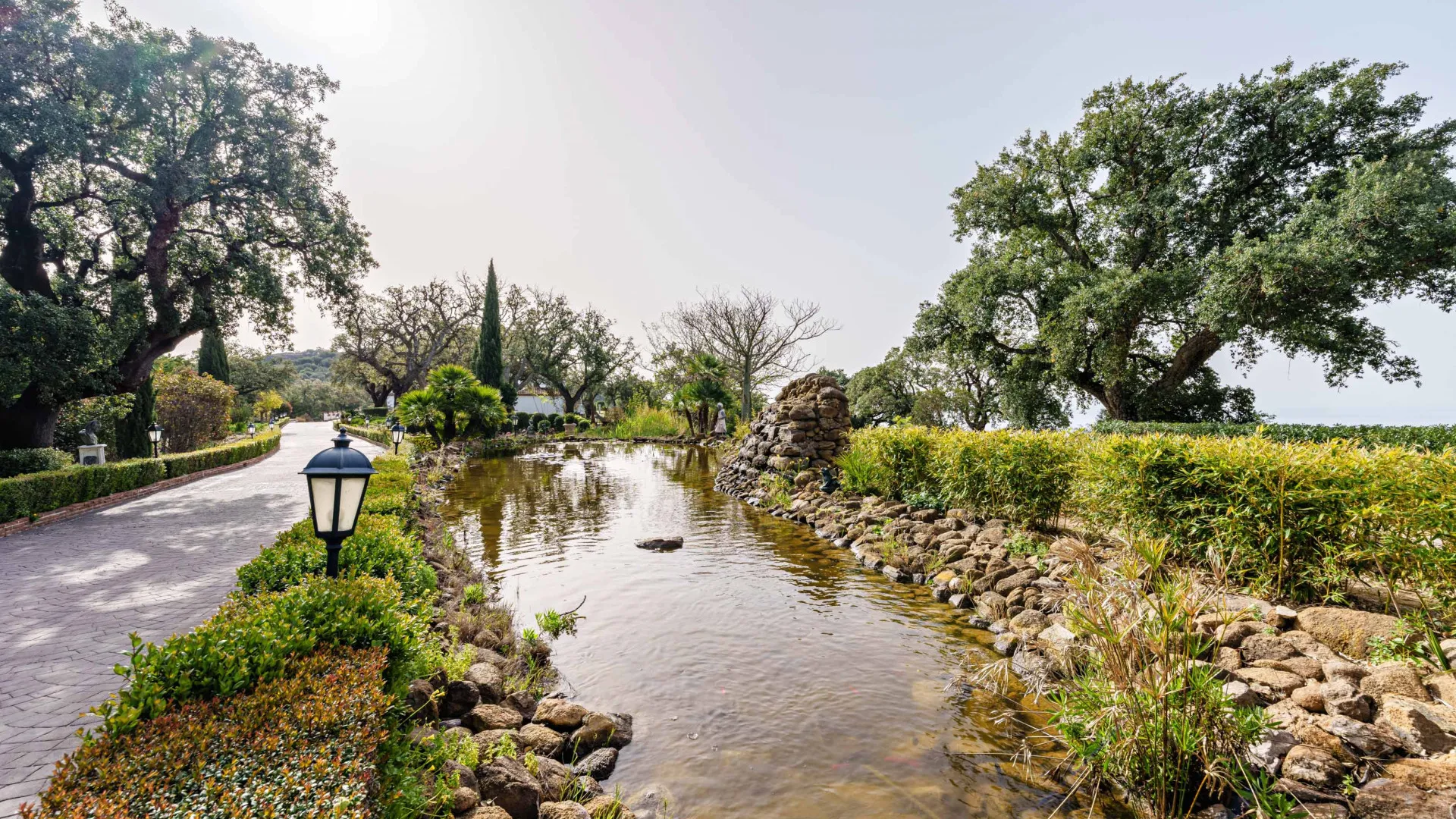 For sale finca in La Mairena with 7 bedrooms