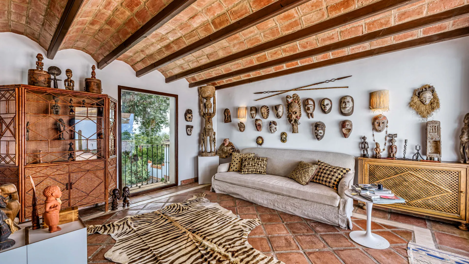 For sale finca in La Mairena with 7 bedrooms