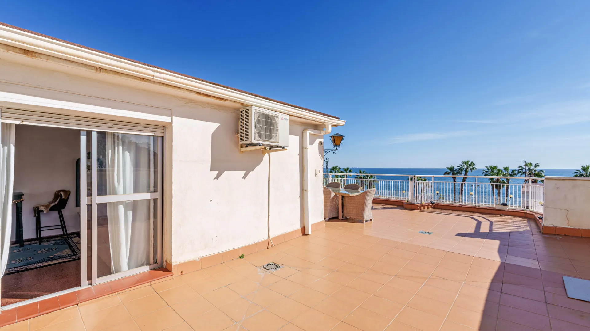 Ático en venta en El Limonar de 5 dormitorios