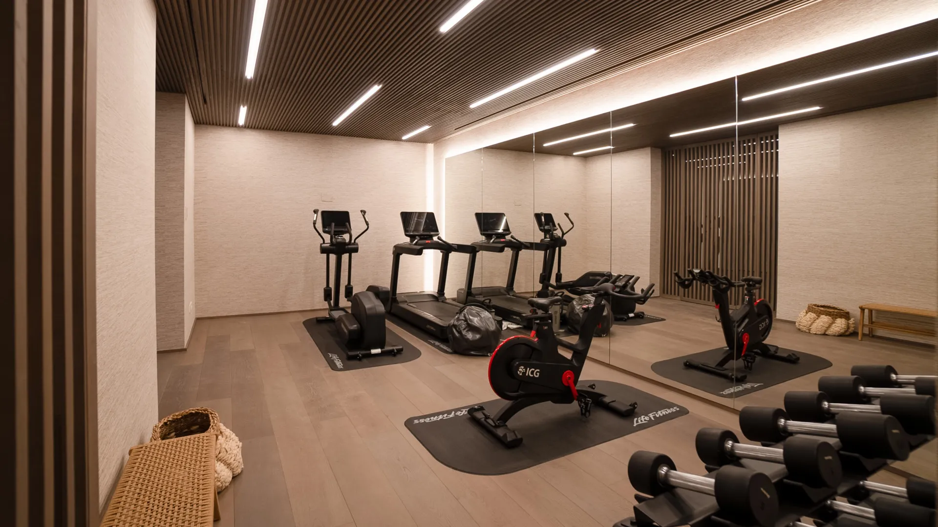 6 bedrooms villa for sale in La Reserva