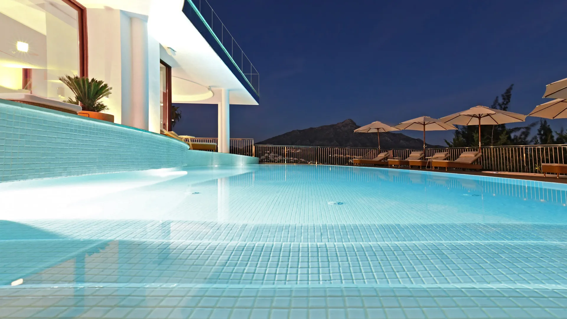 Los Naranjos de Marbella villa for sale