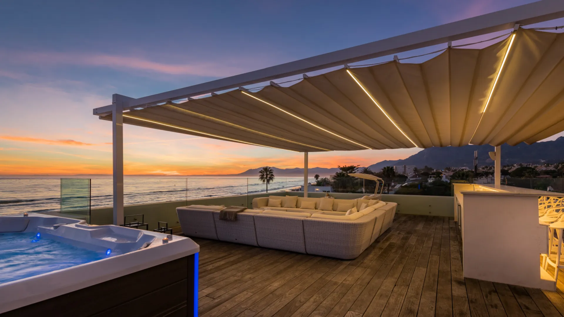 Se vende villa de 6 dormitorios en Costabella